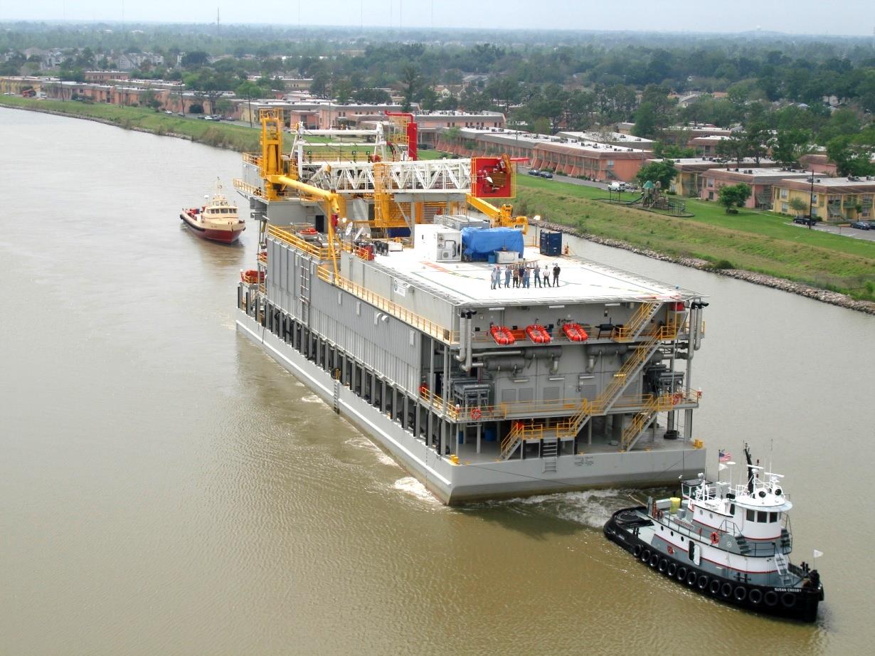 TDS Barge Rig 22 — 3,000 HP posted barge drilling rig on waterway